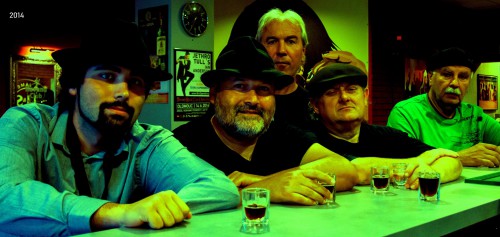 Bounty rock cafe Olomouc, foto Jan Koráb, 2014. Zleva: Michal Drlík jr., Michal Drlík, Jaromír Pospíšil, Ota Berežný, Oldřich Pospíšil.